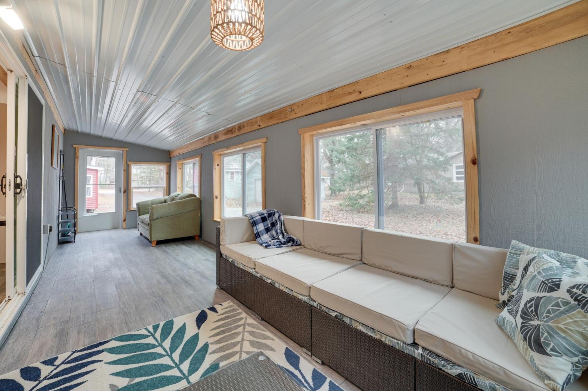 Scenic Evans Hideaway Steps To Lake Huron! Oscoda Luaran gambar