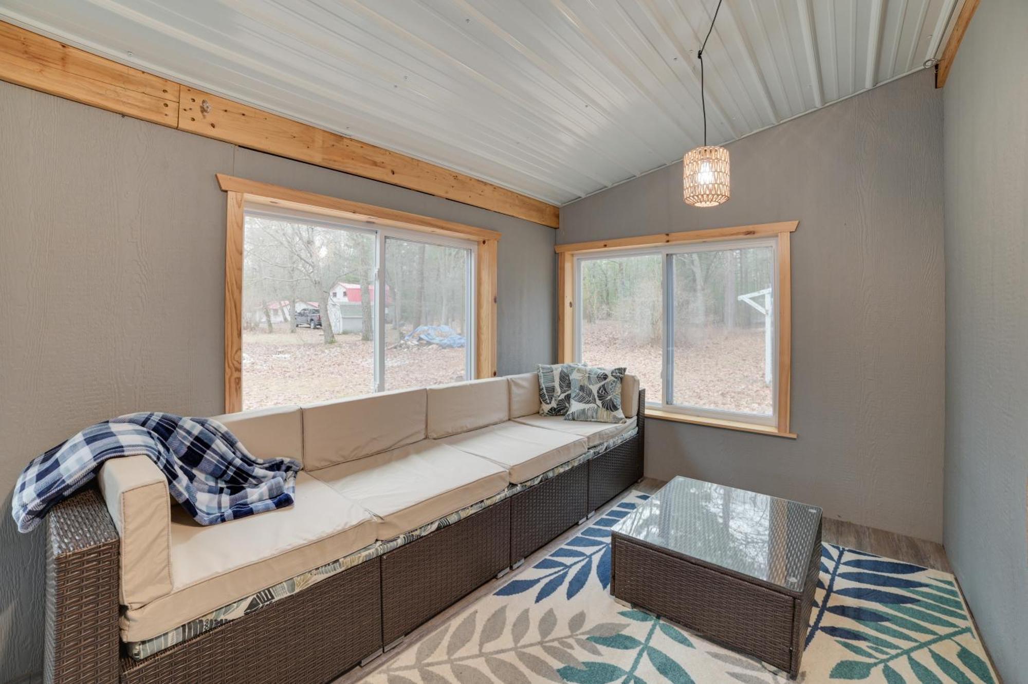 Scenic Evans Hideaway Steps To Lake Huron! Oscoda Luaran gambar