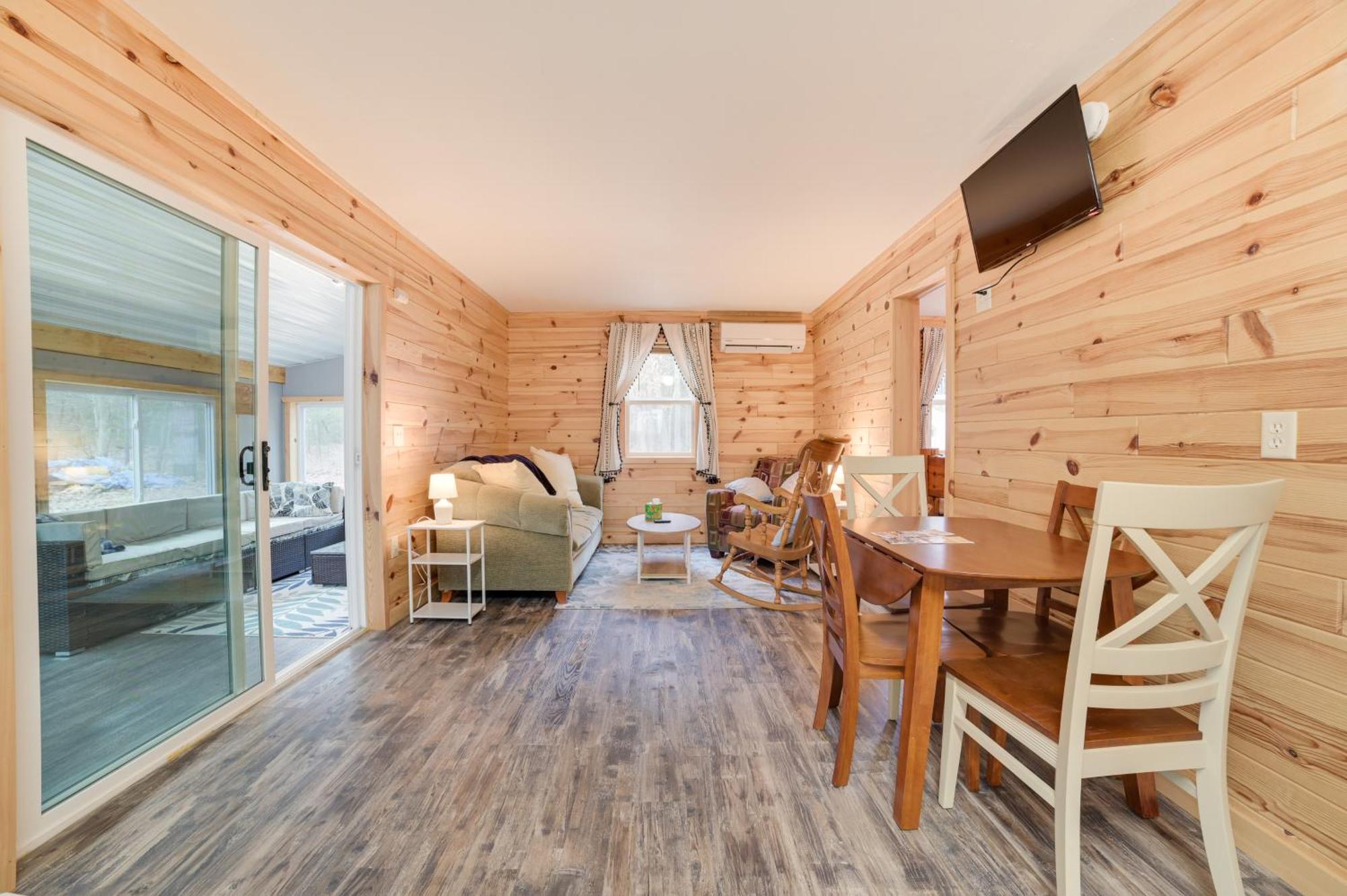 Scenic Evans Hideaway Steps To Lake Huron! Oscoda Luaran gambar