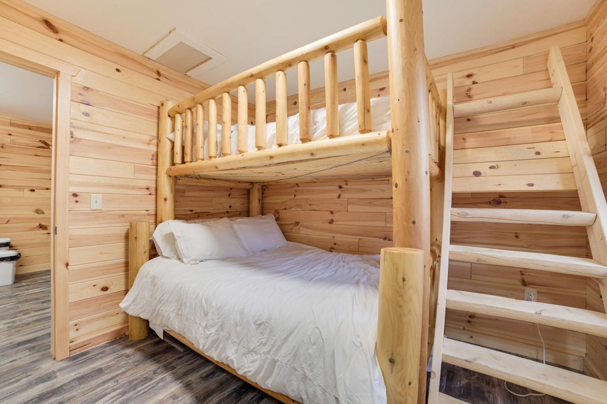 Scenic Evans Hideaway Steps To Lake Huron! Oscoda Luaran gambar