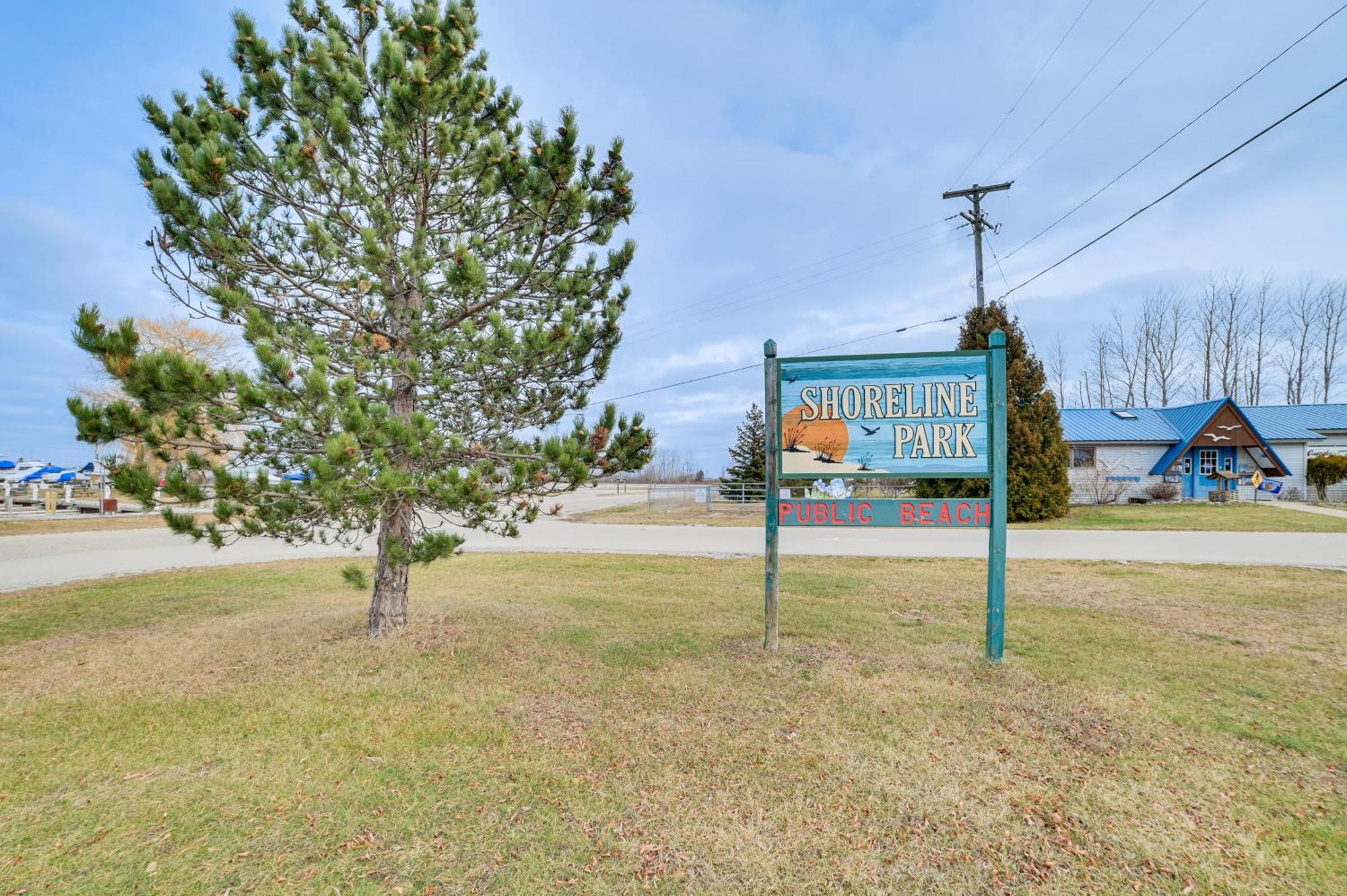 Scenic Evans Hideaway Steps To Lake Huron! Oscoda Luaran gambar