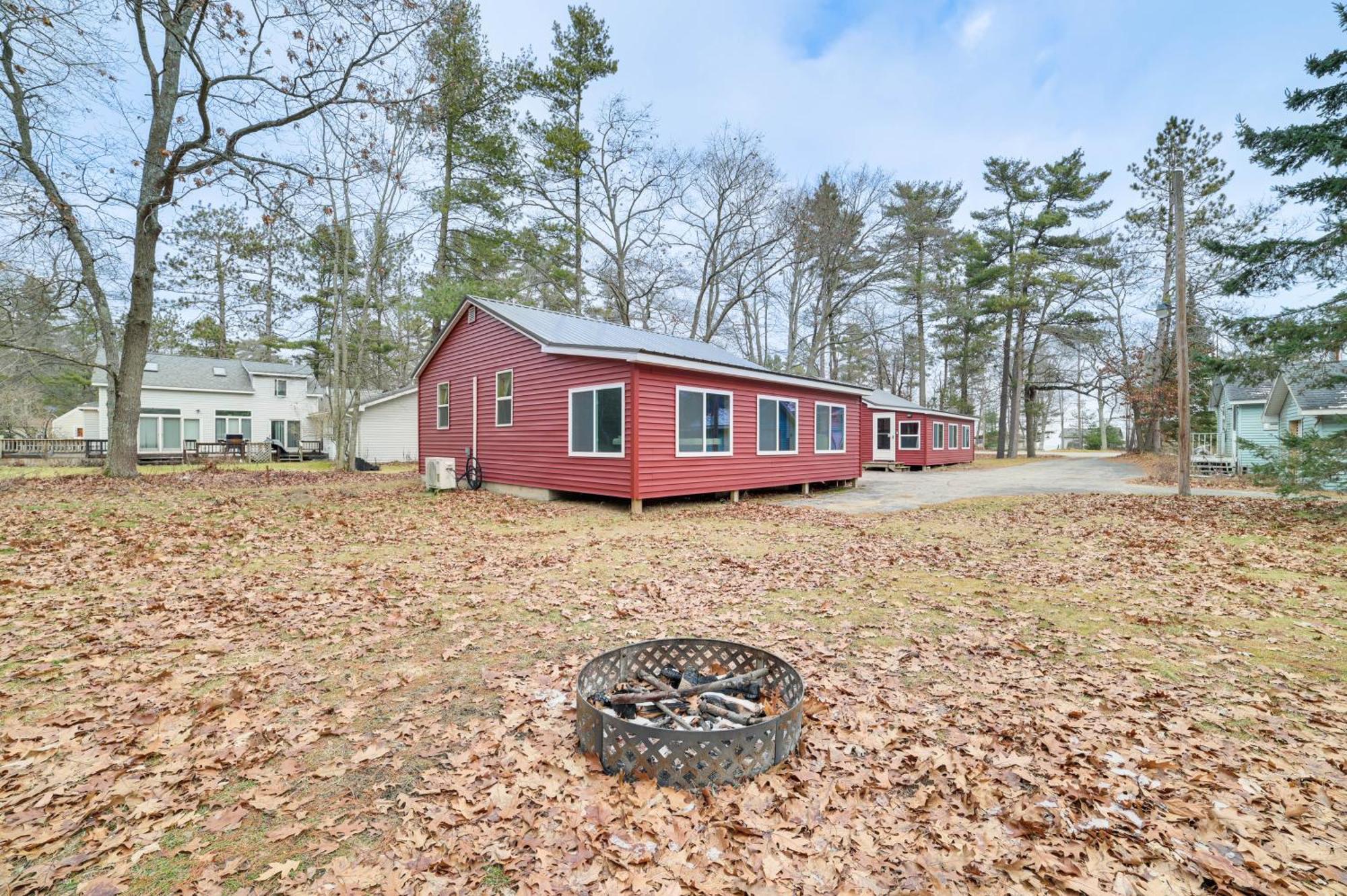 Scenic Evans Hideaway Steps To Lake Huron! Oscoda Luaran gambar
